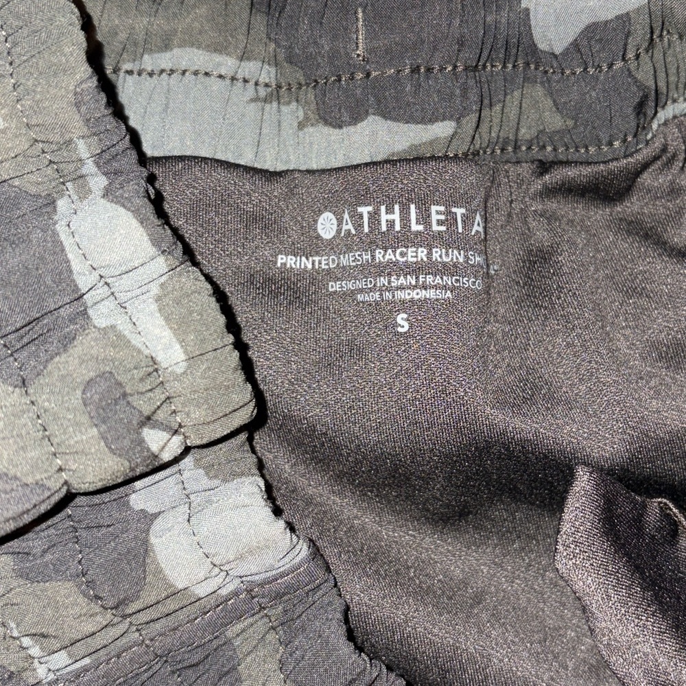 Athleta Printed Mesh Racer Run Short 4" Olive Camo - Picture 5 of 5